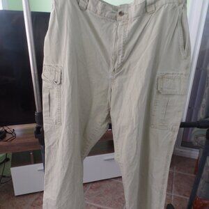L.L. Bean Men's Cargo Khakis, Size 42x29